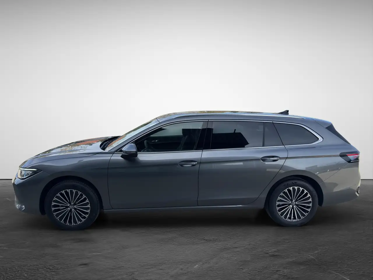 Volkswagen Passat Variant 1.5 eTSI DSG Elegance 4