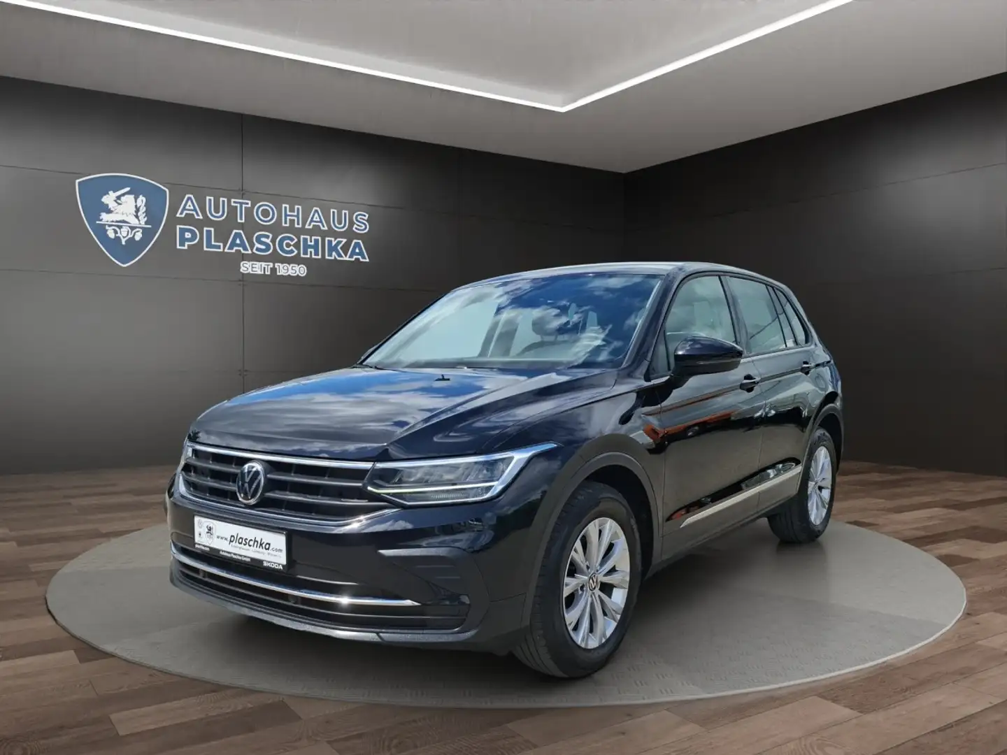 Volkswagen Tiguan 2.0 TDI DSG Basis NAVI+PDC+LED Klima Navi Schwarz - 1