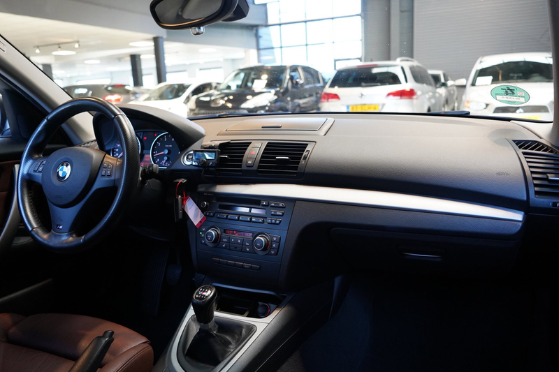 BMW 118 1-serie 118i EffDyn. Ed. Business Line Ultimate Ed — photo 21