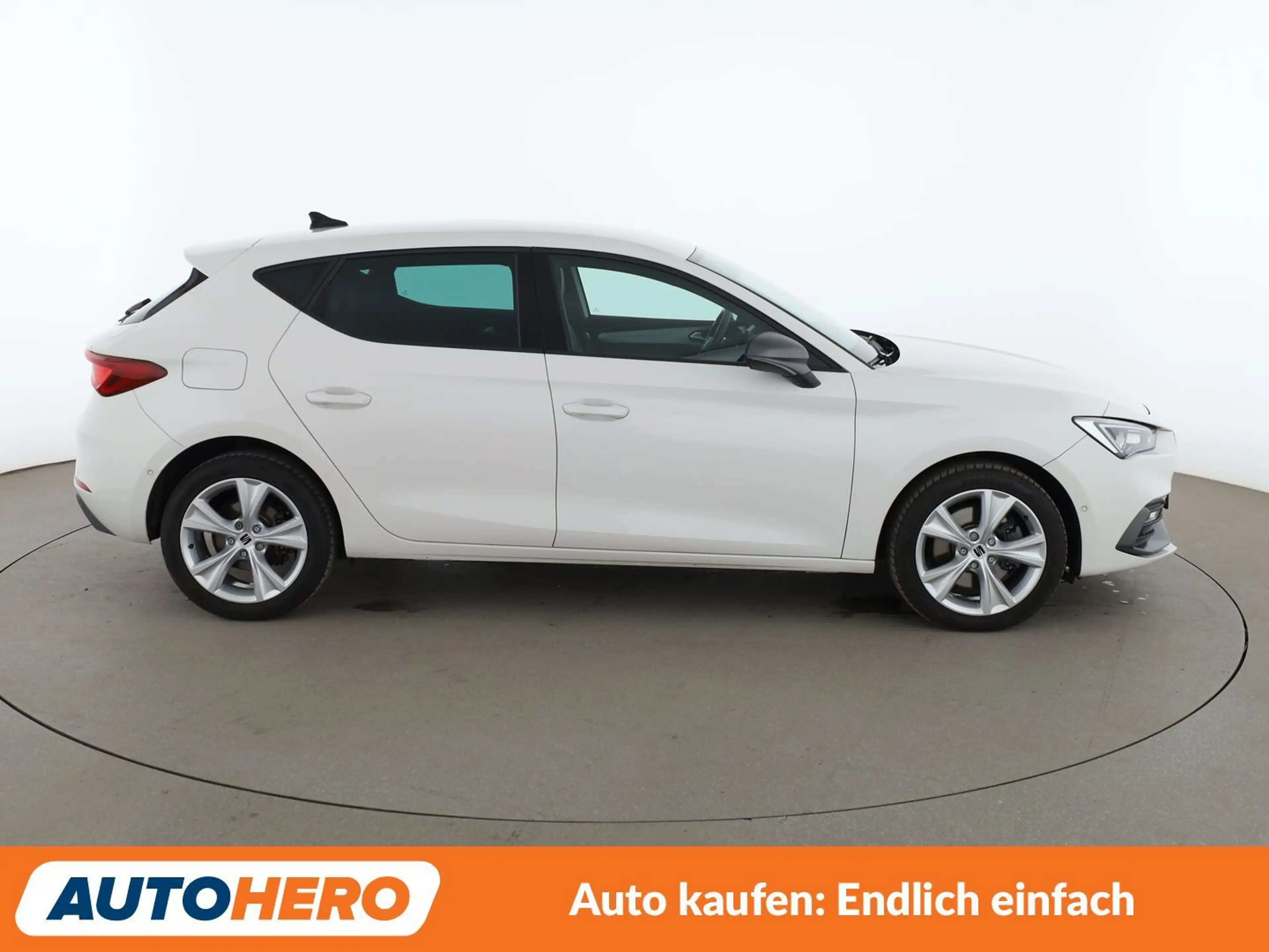 SEAT Leon e-Hybrid 1.4 TSI e-HYBRID FR Aut*NAVI*LED*ACC*CAM*PDC*SHZ* — photo 7