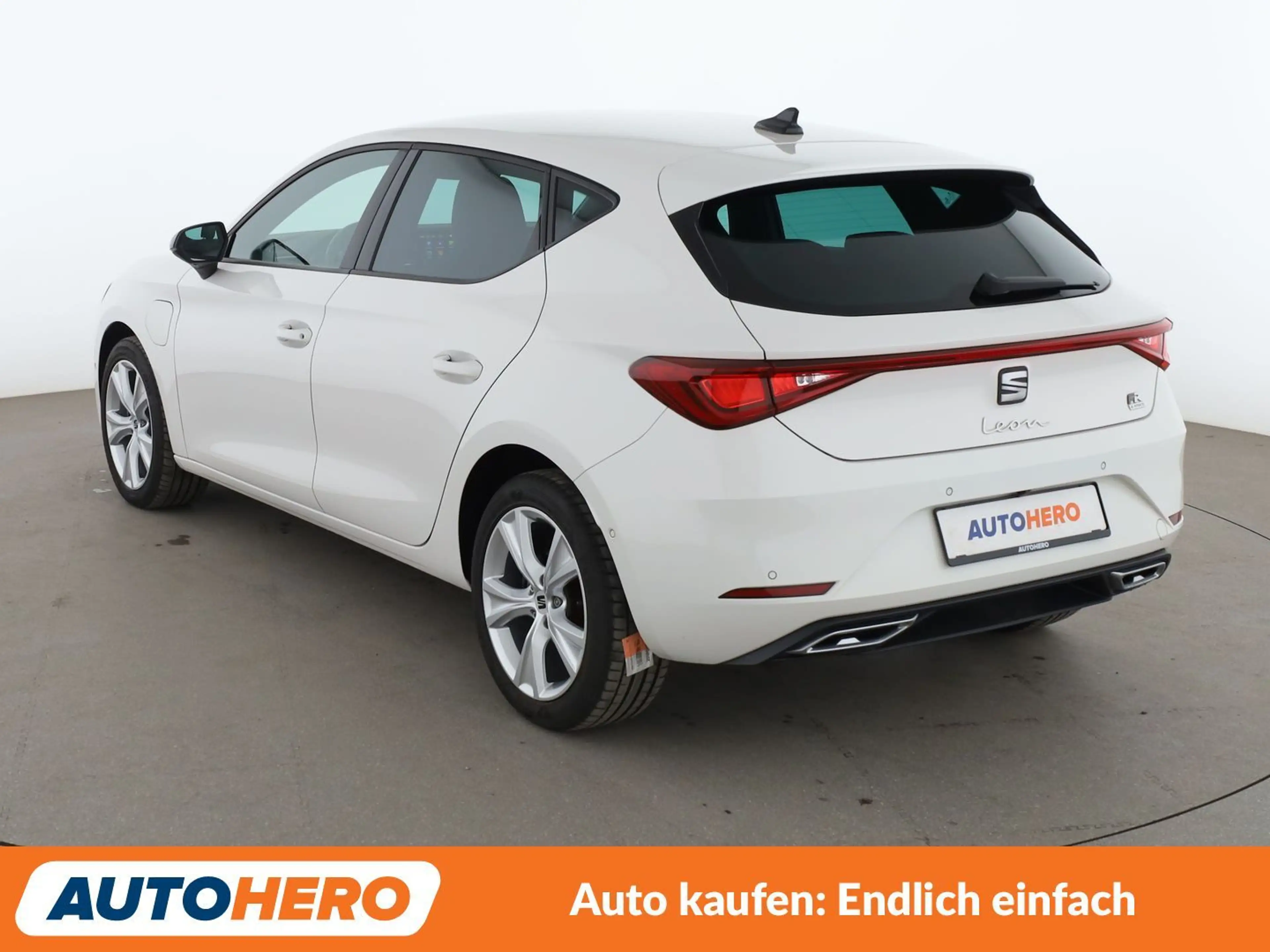 SEAT Leon e-Hybrid 1.4 TSI e-HYBRID FR Aut*NAVI*LED*ACC*CAM*PDC*SHZ* — photo 4