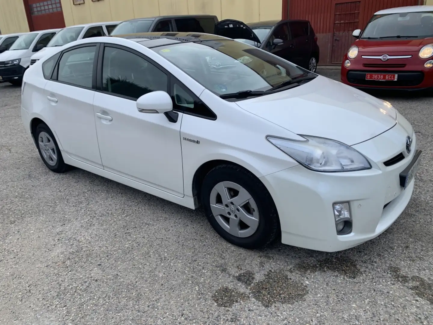 Toyota Prius 1.8 HSD Advance Alb - 1