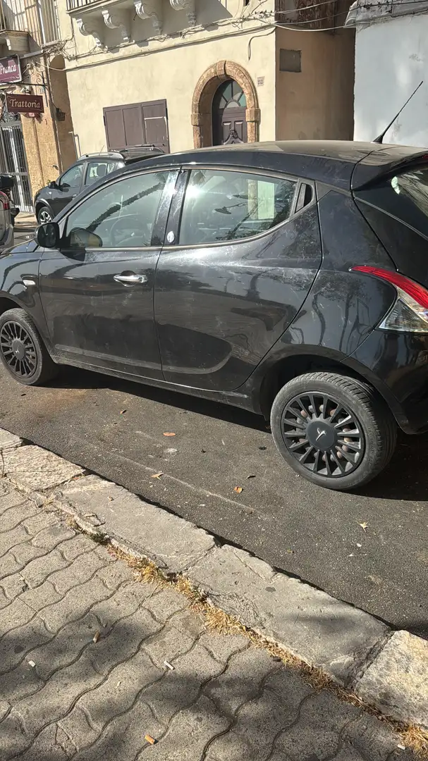 Lancia Ypsilon 0.9 t.air Silver ecochic metano 80cv - 1