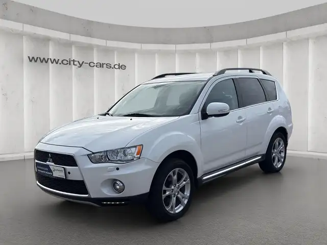 Mitsubishi Outlander Instyle 4WD*Autom*Xenon*Leder*7 Sitze