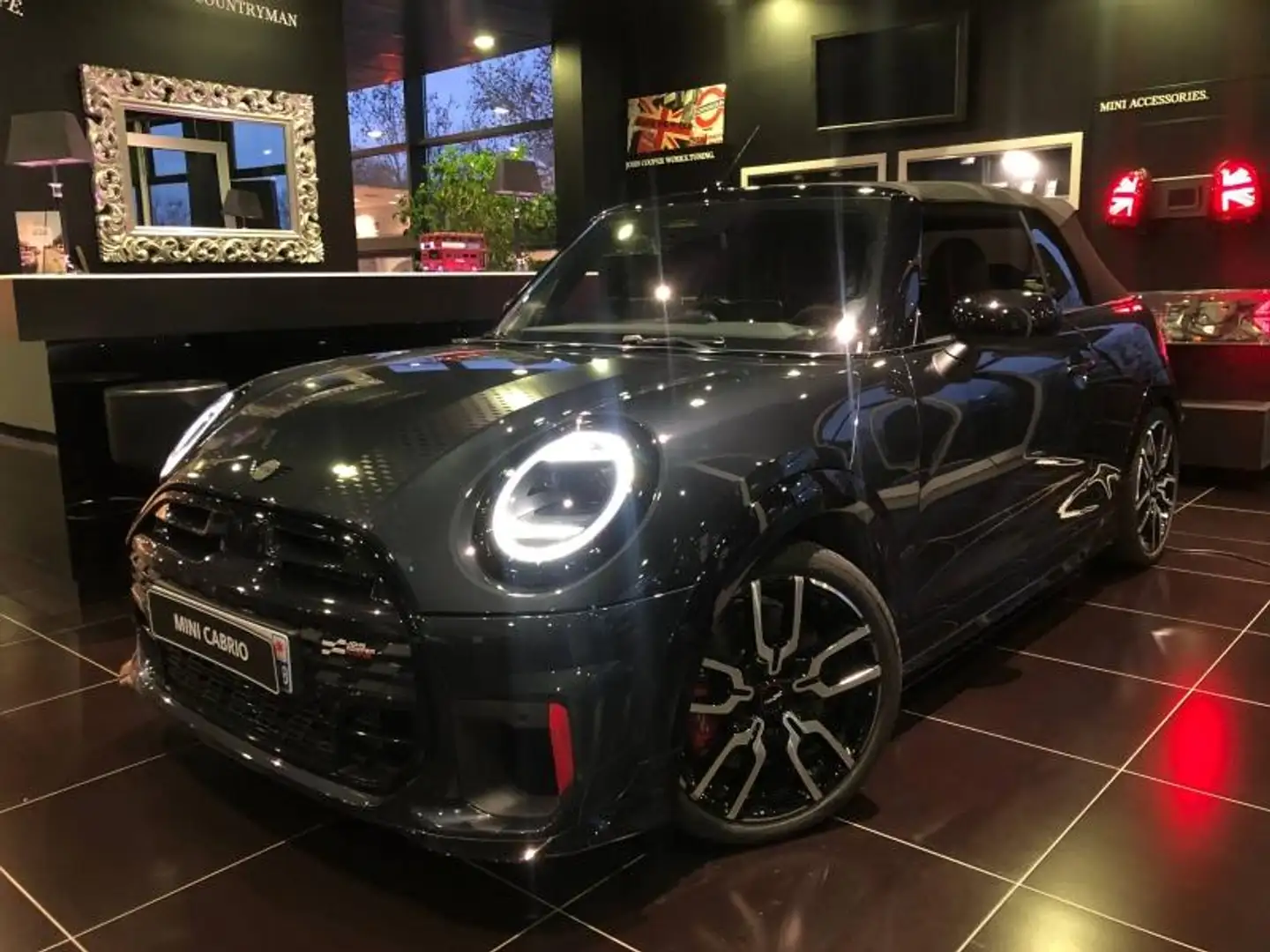 MINI Cooper Cabrio JCW 231ch JCW DKG7 Gris - 1
