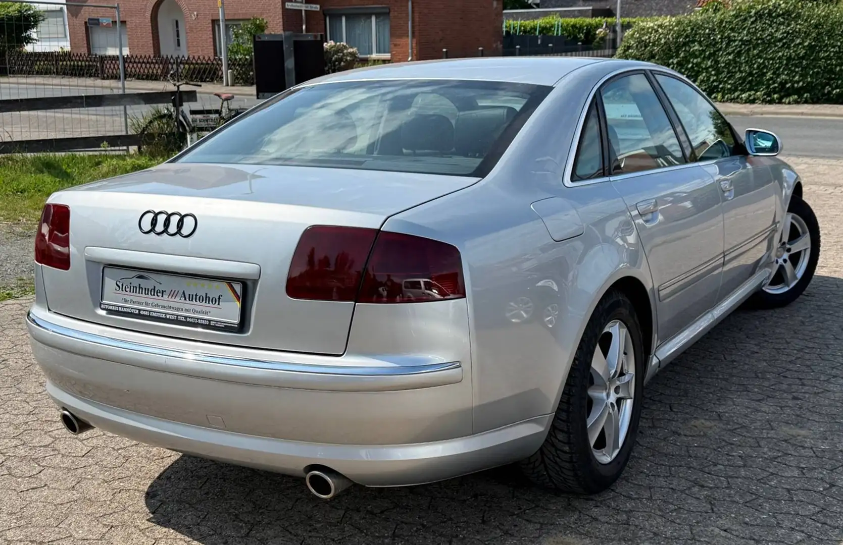 Audi A8 3.0 Benzin & LPG Gris - 2