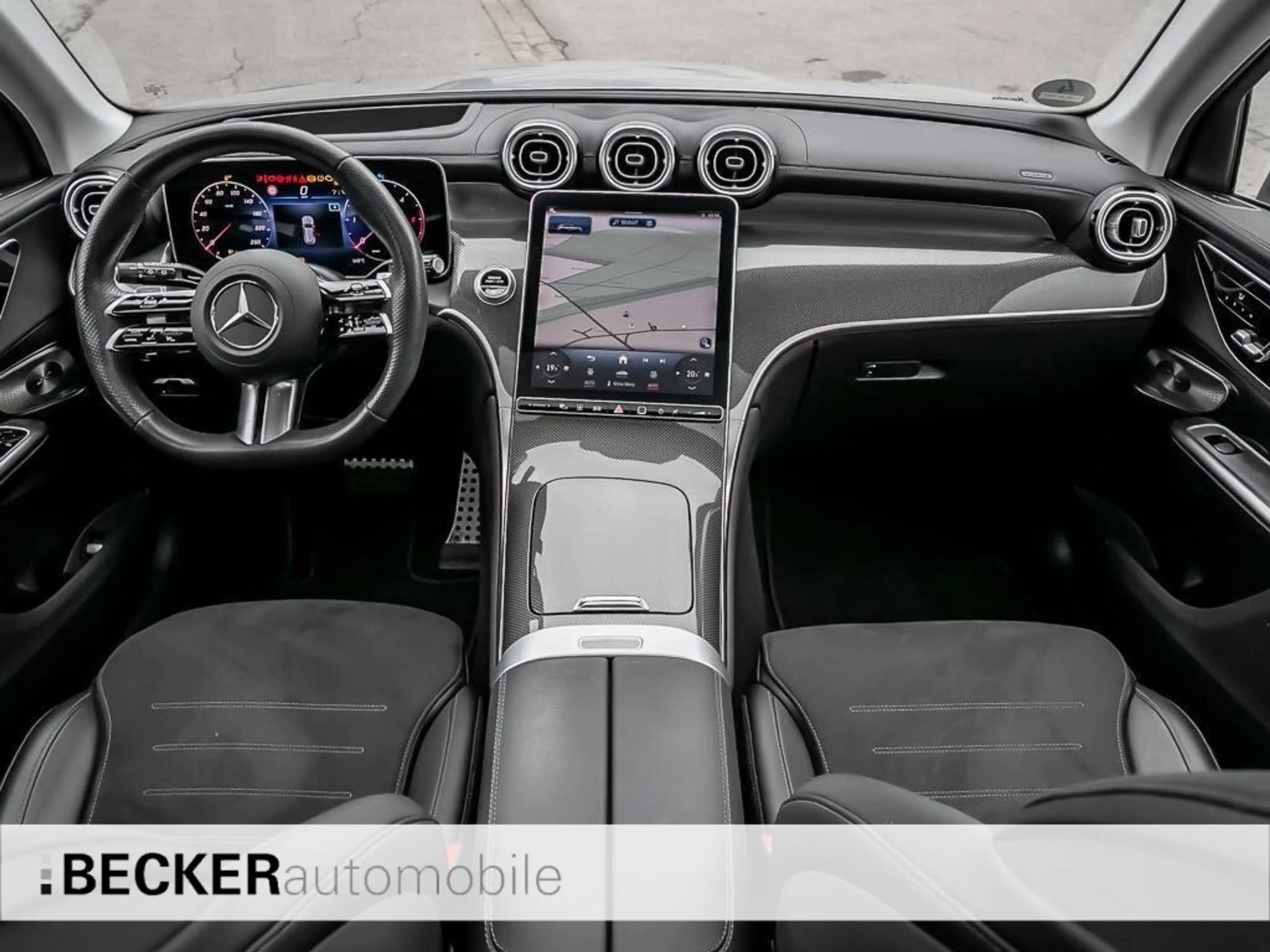 Mercedes-Benz GLC 450 GLC 450 d 4M AMG PREMIUM+ HUD AIRMATIC AHK PANO BC — photo 8