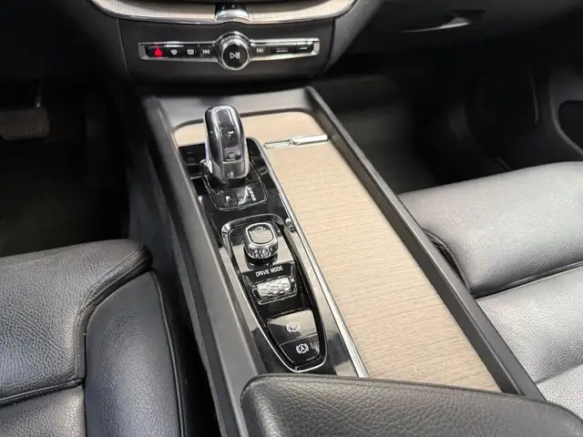 Volvo XC60 view 13