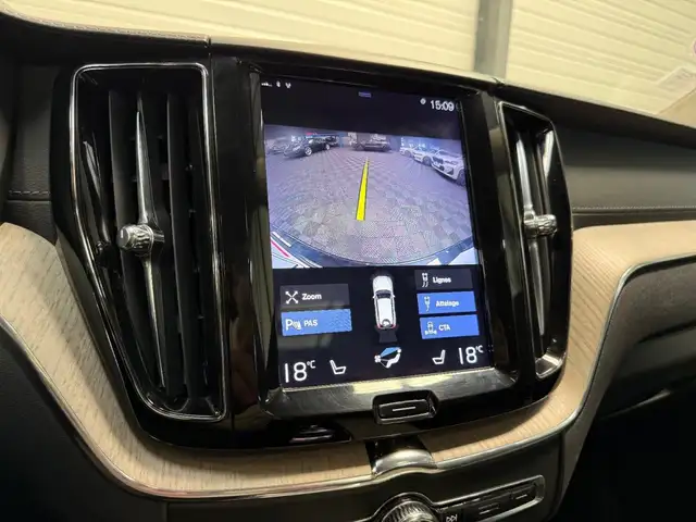 Volvo XC60 view 15