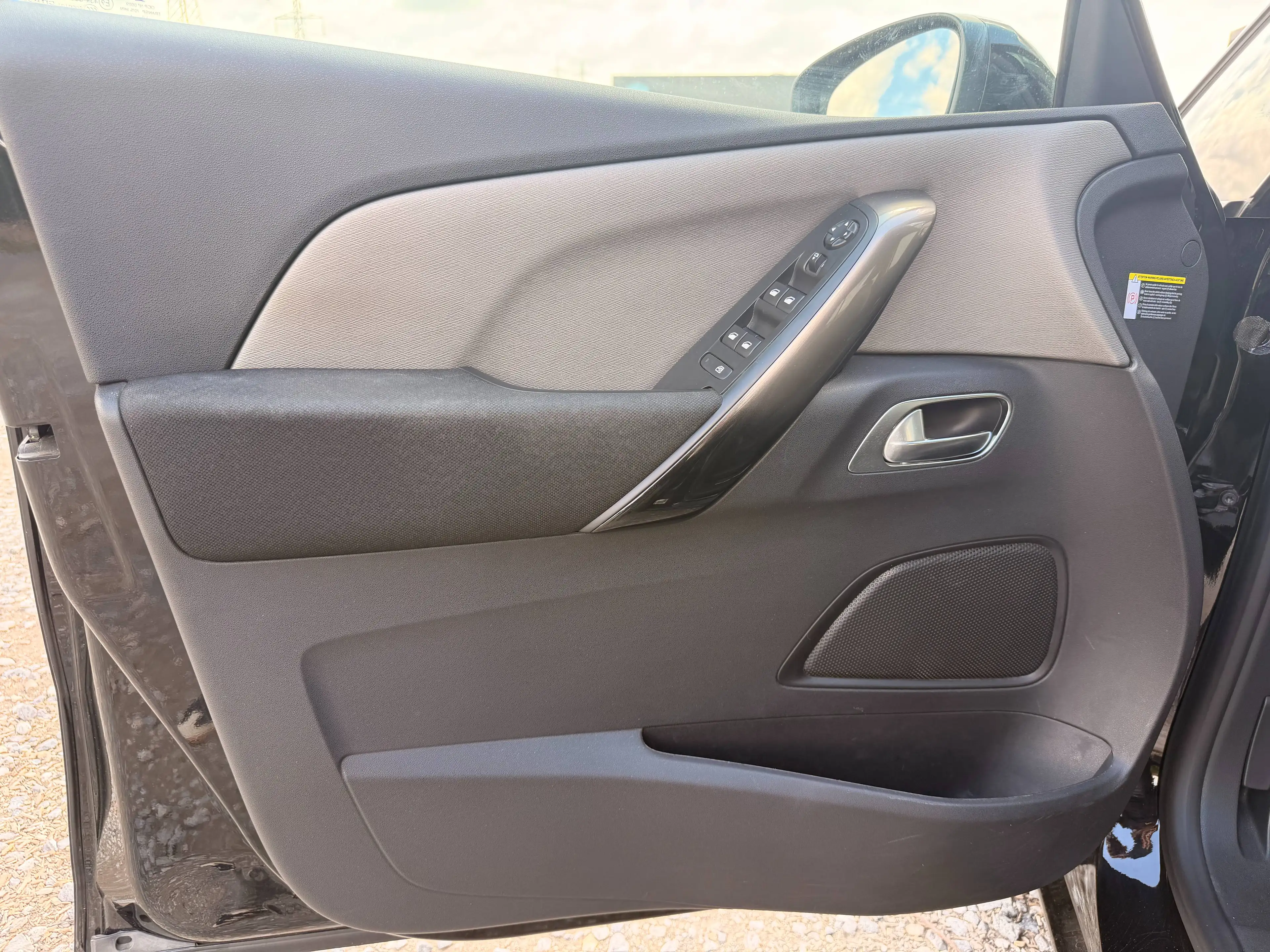 Citroen C4 SpaceTourer @ SERVICARS FLEURUS - CITROEN C4 Spacetourer 7PLACES 1.5 BlueHDi Live S - 12 mois garantie — photo 9