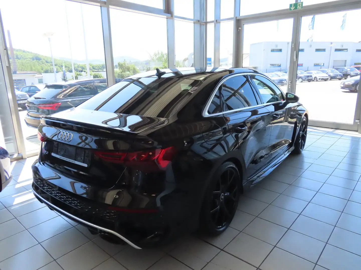 Audi RS3 2.5 TFSI quattro PANO MATRIX B&O Schwarz - 2