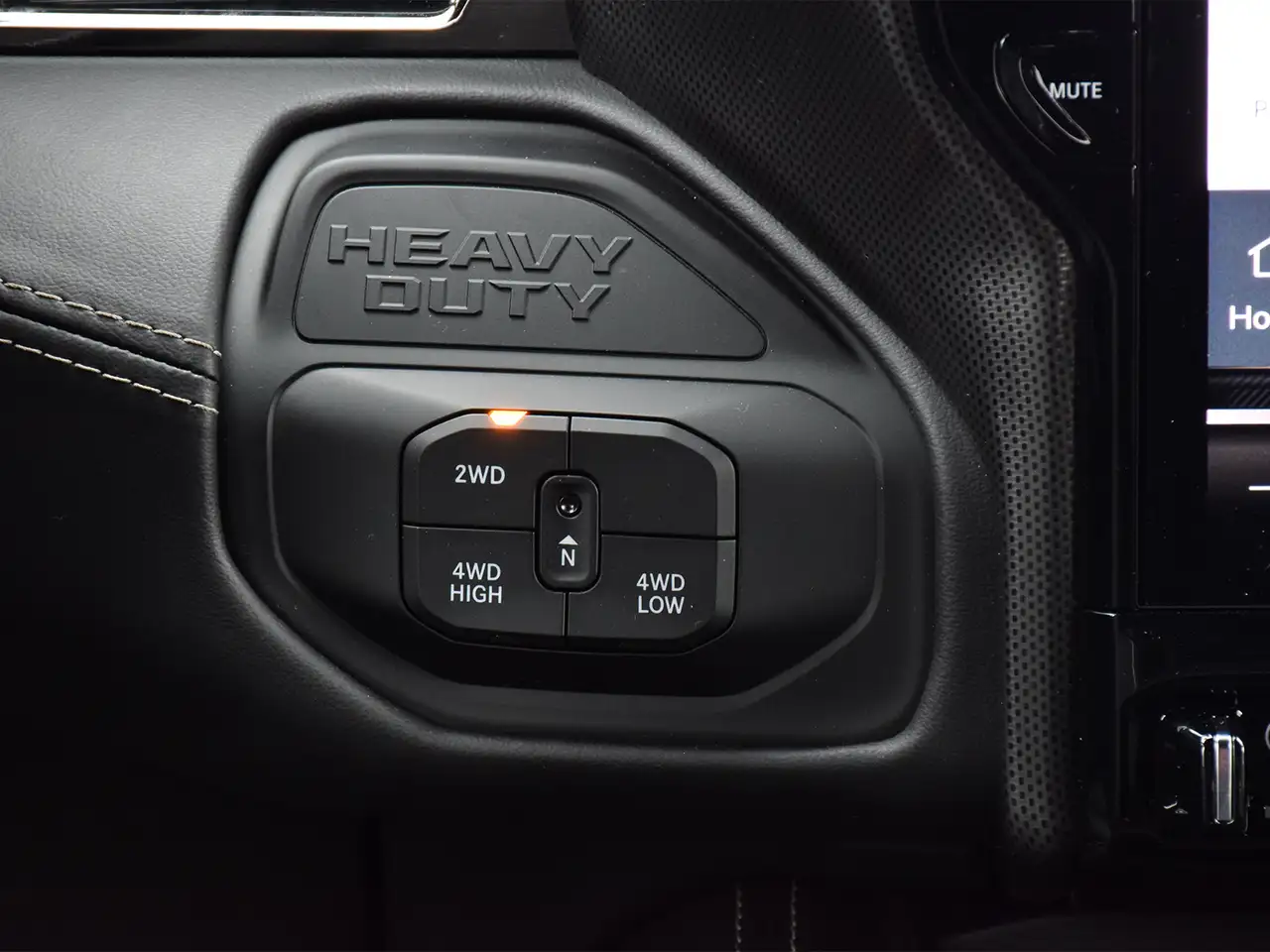 RAM 3500 снимка RAM 3500