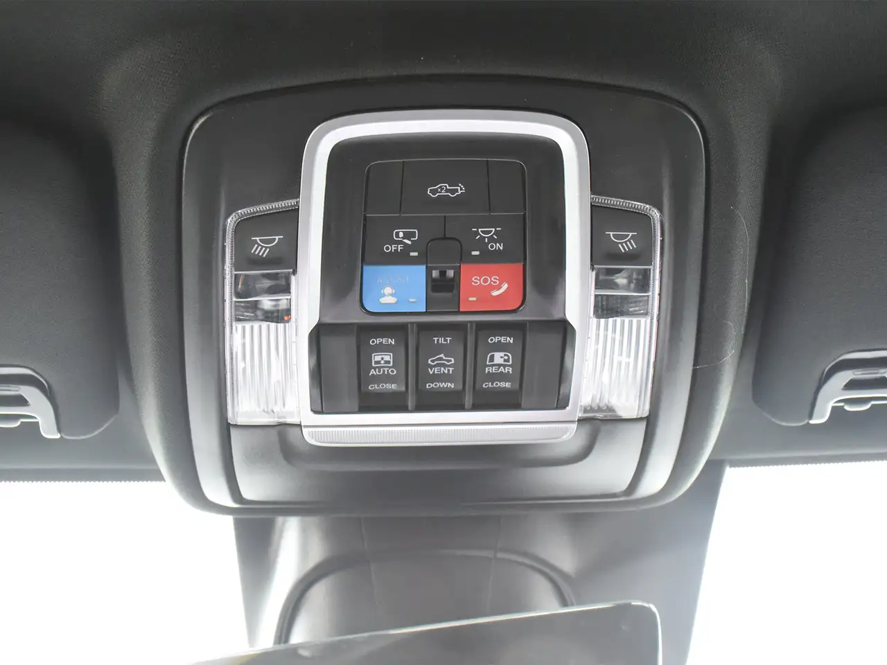 RAM 3500 снимка RAM 3500