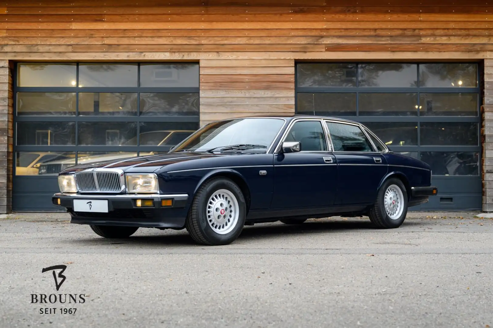Jaguar XJ 3.6 Sovereign 185PS | 2. Hd. Blau - 1