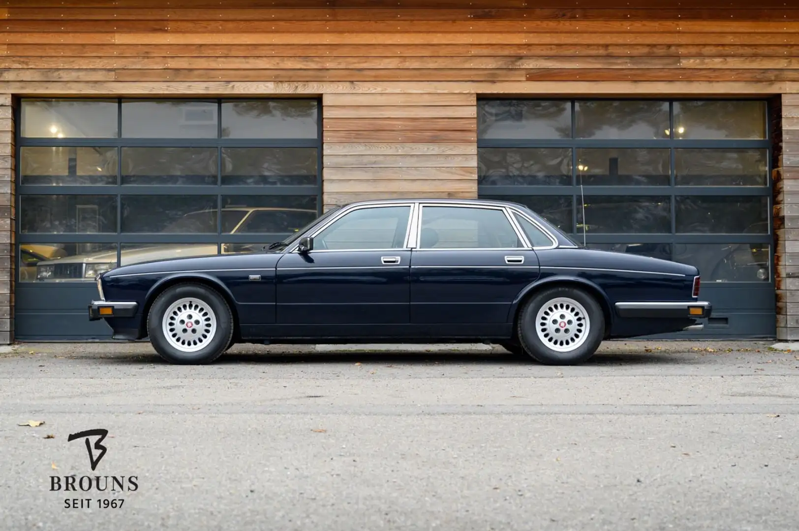 Jaguar XJ 3.6 Sovereign 185PS | 2. Hd. Blau - 2