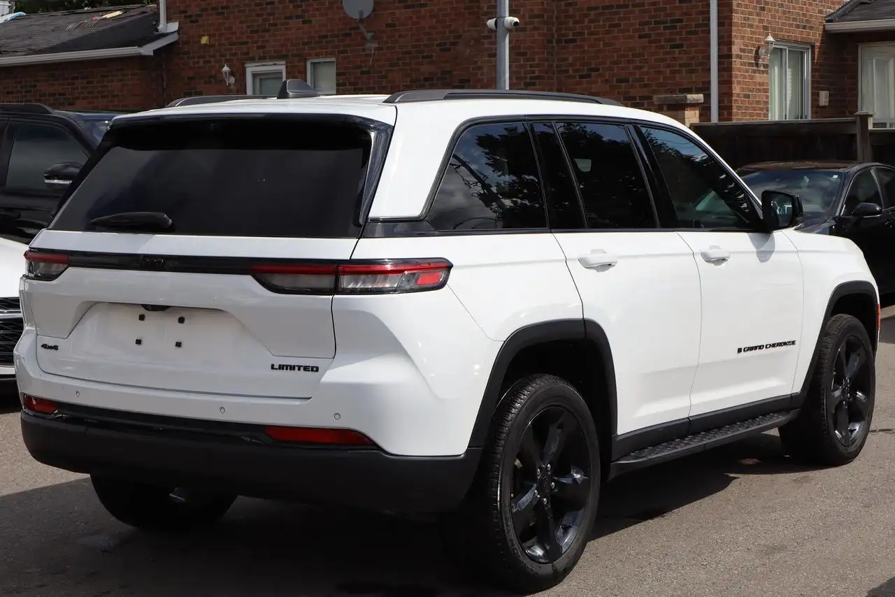 Jeep Grand Cherokee photo Jeep Grand Cherokee