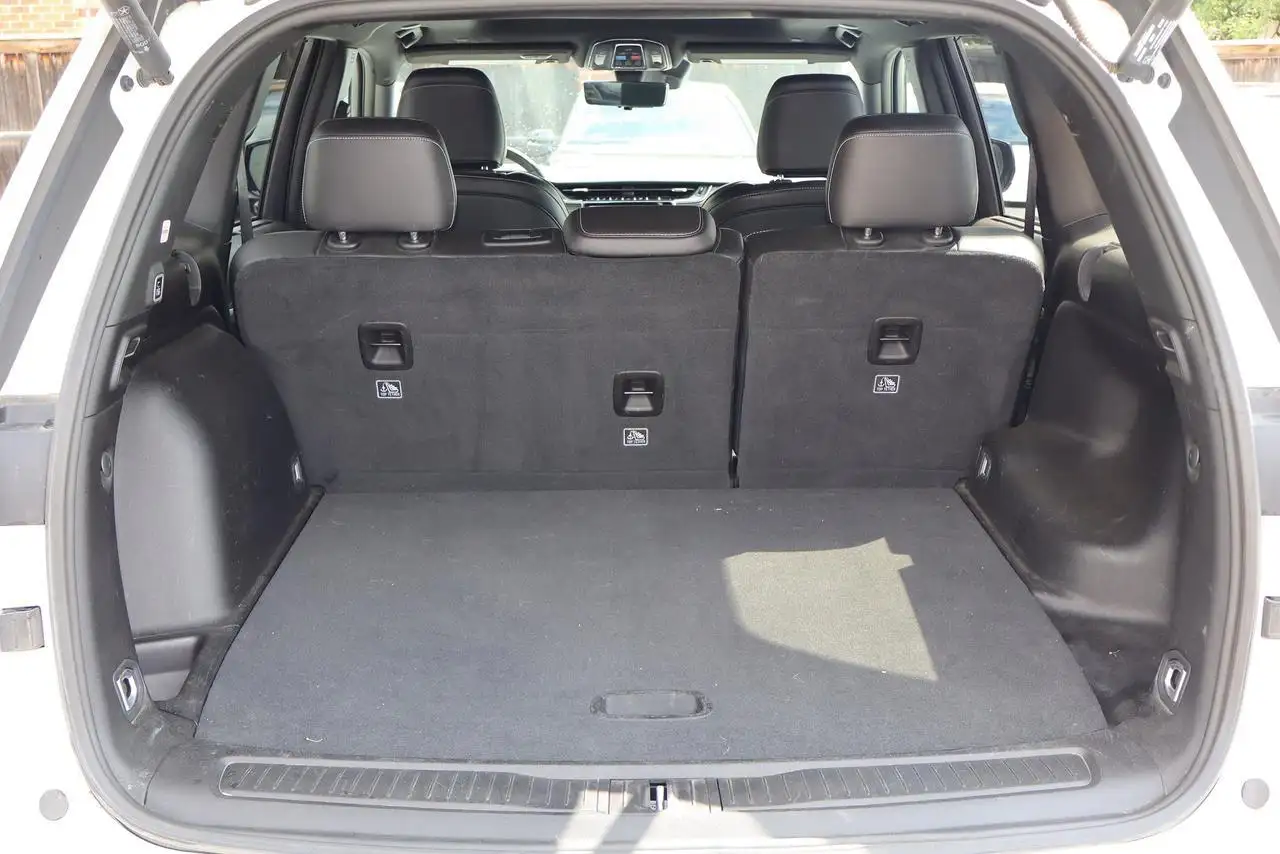 Jeep Grand Cherokee photo Jeep Grand Cherokee