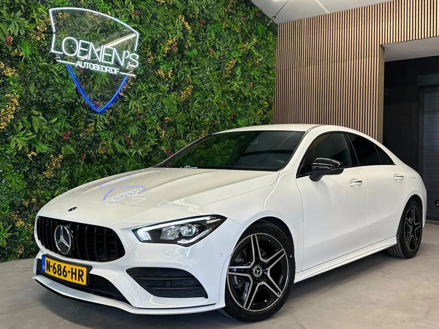 Mercedes-Benz CLA 180 Business Solution AMG / Night / Camera / Sfeer Blanc - 1