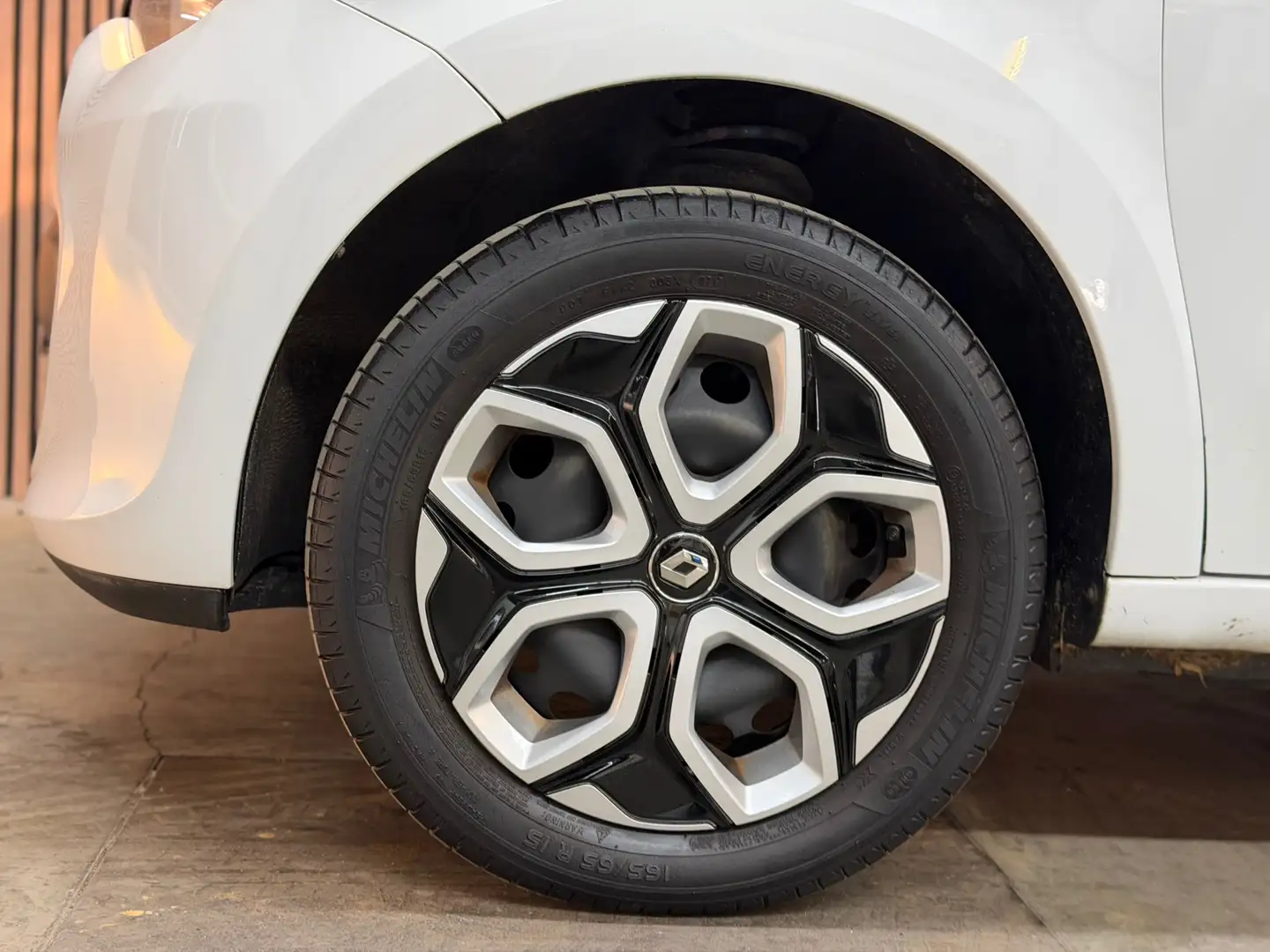 Renault Twingo 1.0 SCe Limited 2017 CRUISE AIRCO ELEK-RAMEN Wit - 2