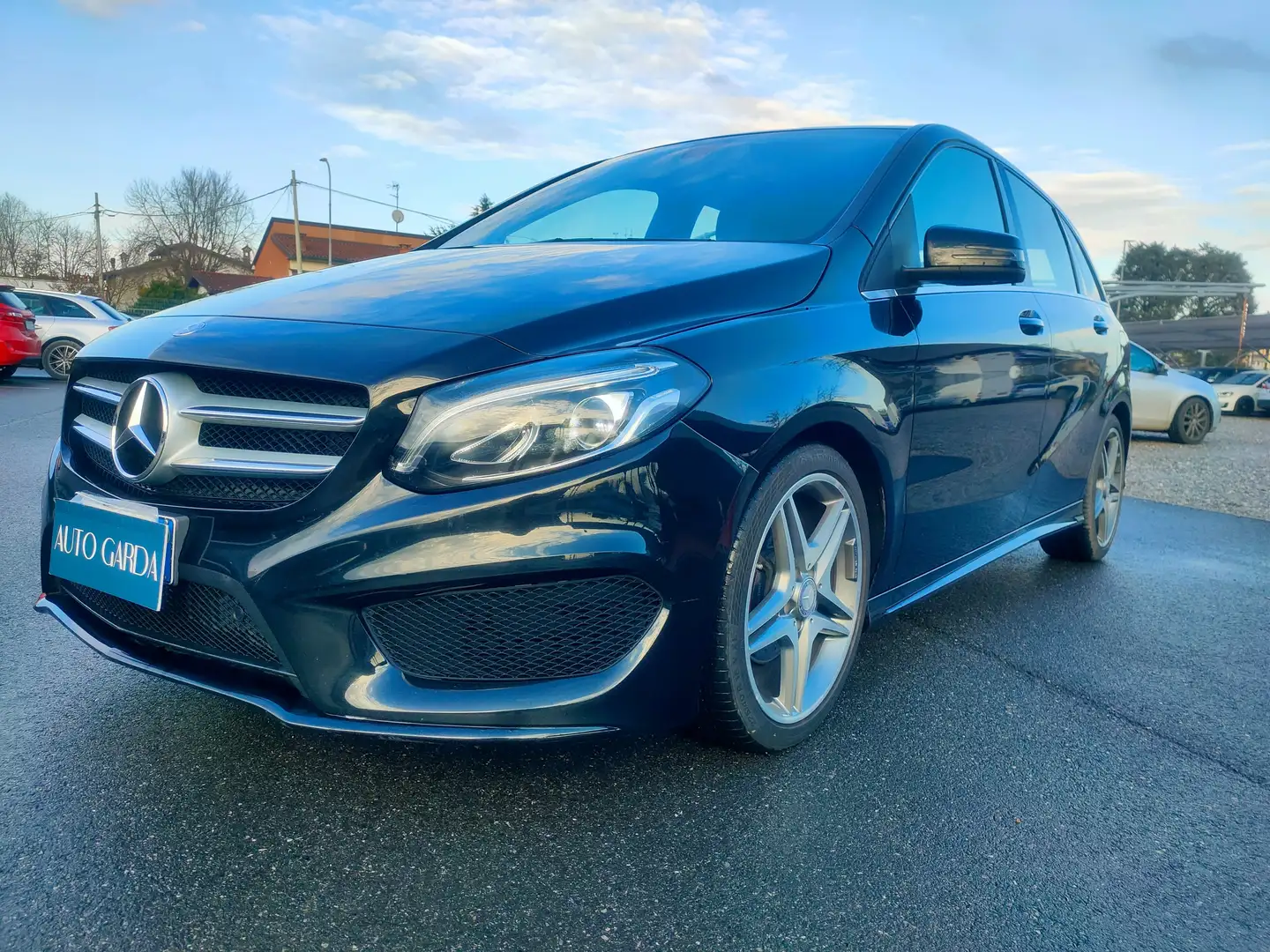 Mercedes-Benz B 180 Premium AMG NEOPATENTATI Schwarz - 1