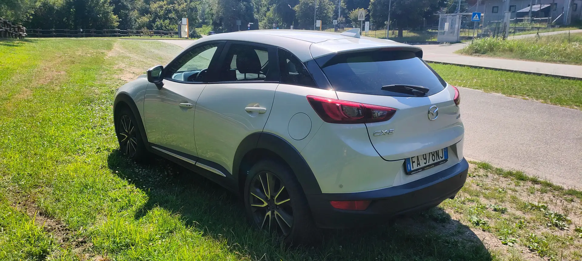 Mazda CX-3 CX-3 1.5d Exceed 2wd 105cv Argento - 2