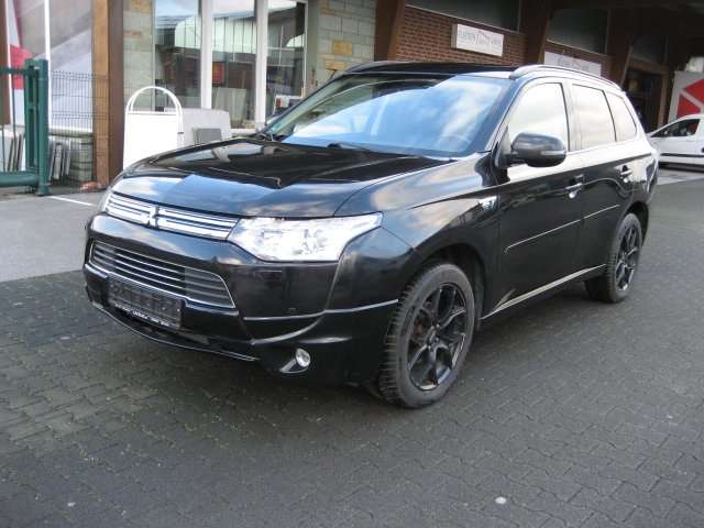 Imagine Mitsubishi Outlander PHEV Basis 4WD