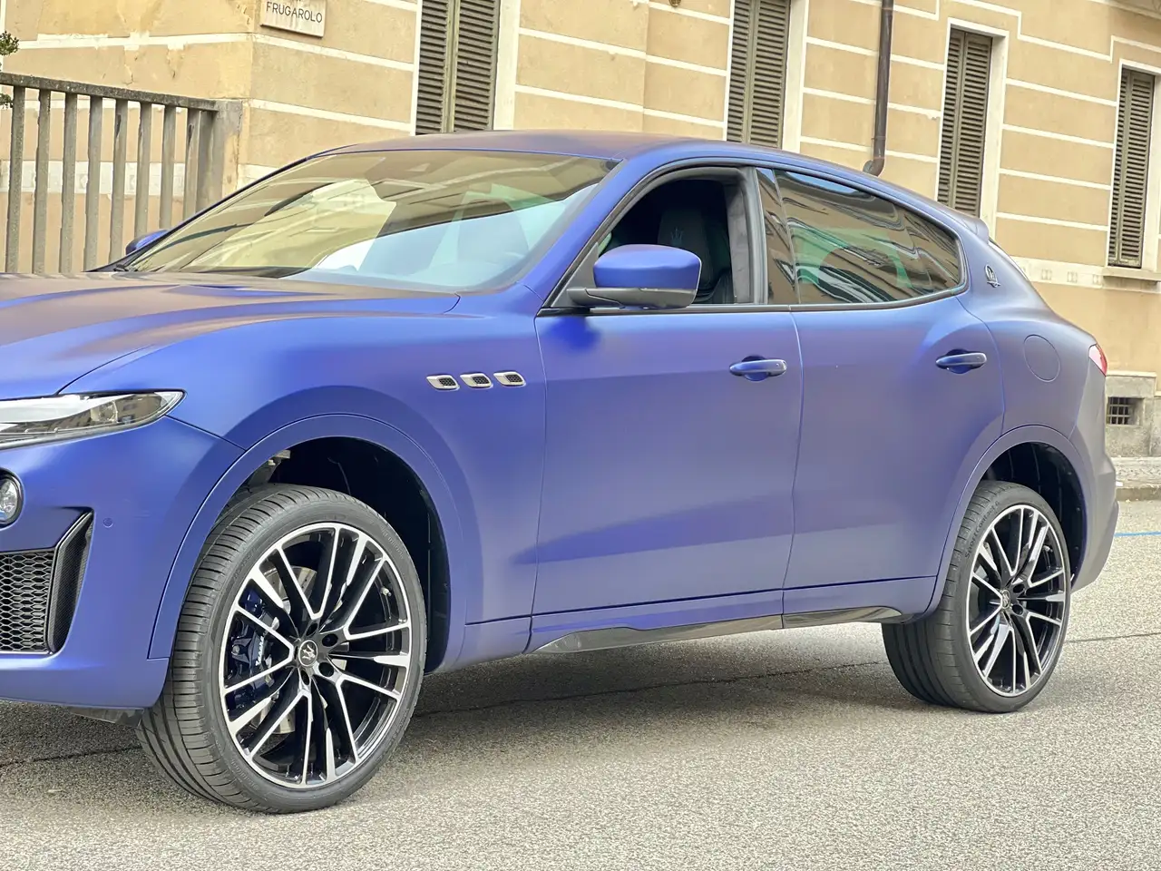 Maserati Levante 2021 — фото 12