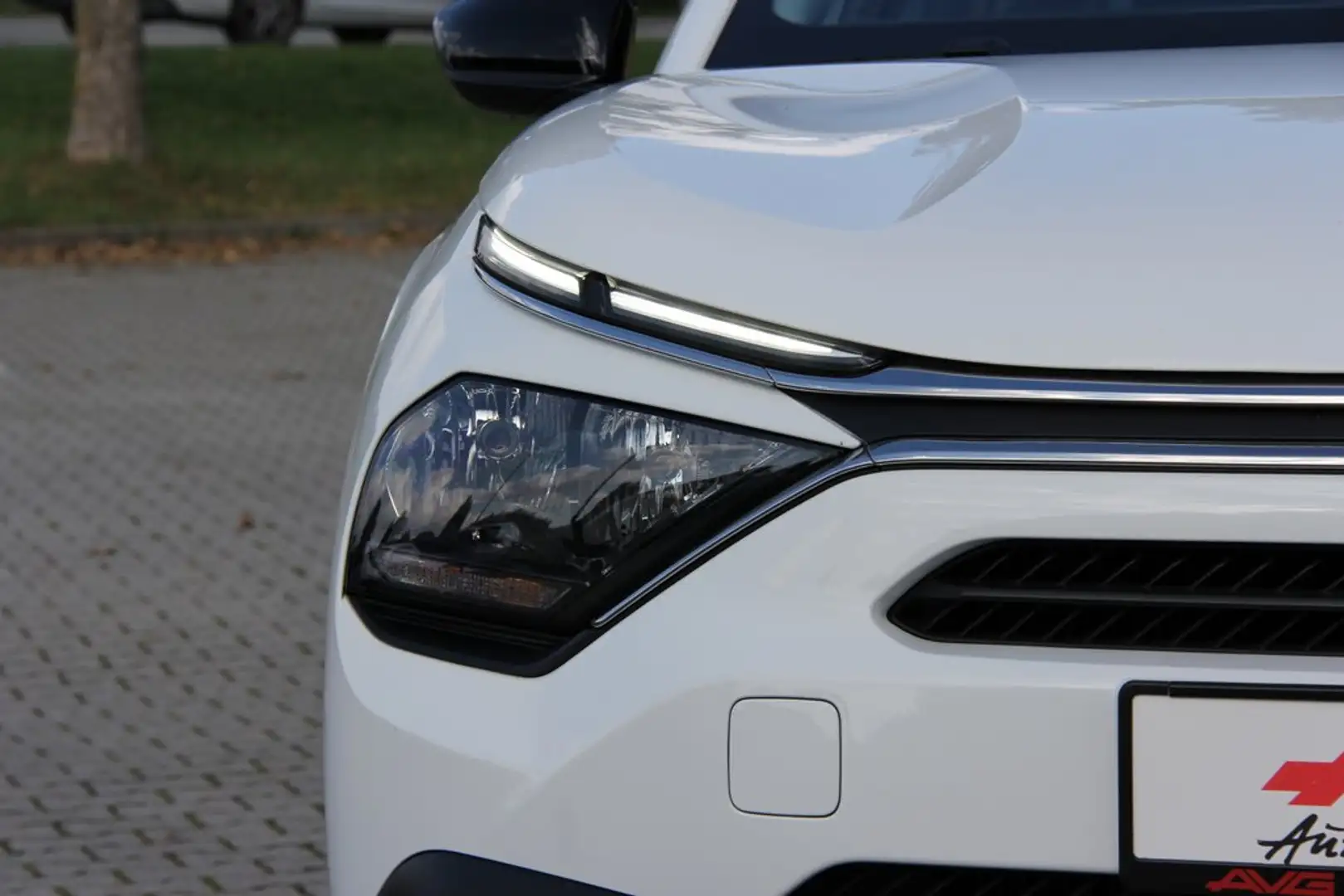 Citroen C4 X 1.0i 101PS YOU Klimaautomatik 18 ZOLL Blanc - 2