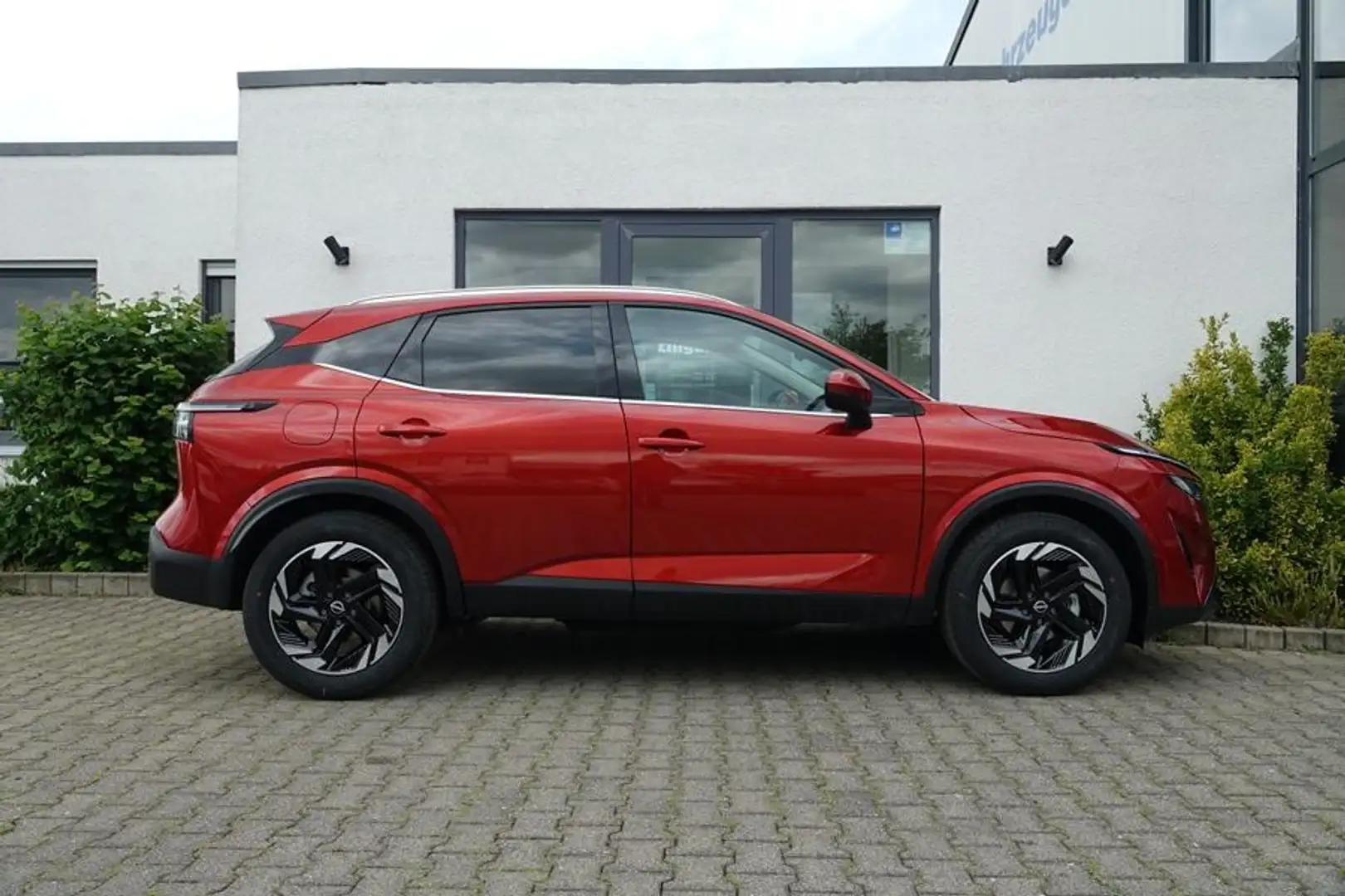 Nissan Qashqai N-Connecta 4x4 Pano/Winter+Komfort-P/AHK Rot - 2