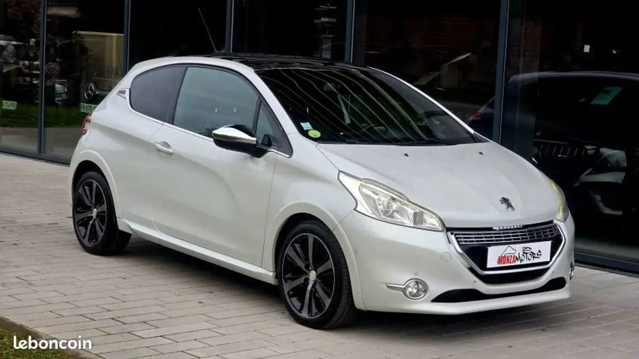 Peugeot 208 1.6 E-HDI115 FAP XY 3P
