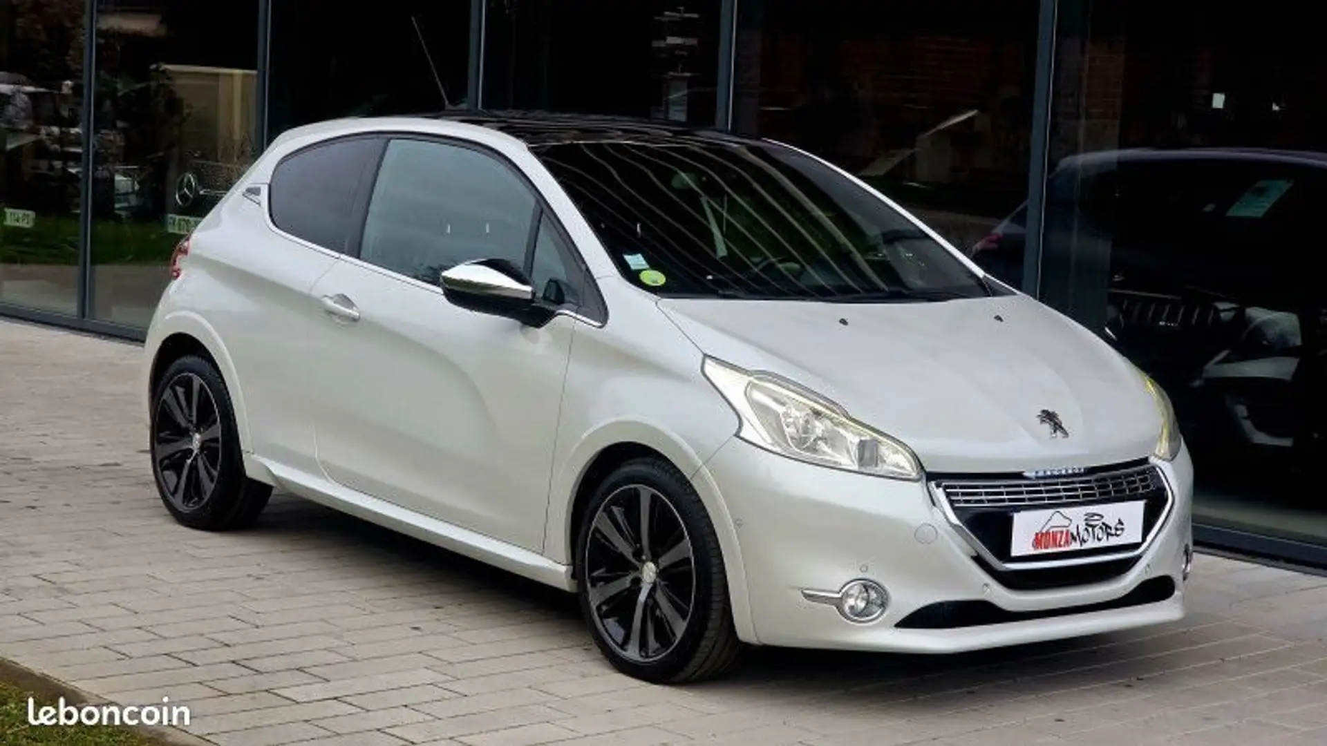Peugeot 208 1.6 E-HDI115 FAP XY 3P Blanc - 1