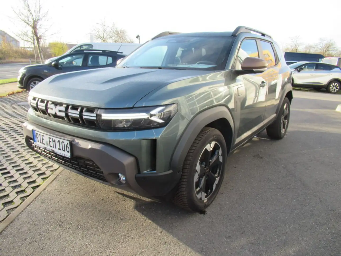 Dacia Duster TCe 130 4x4 Extreme Vert - 1