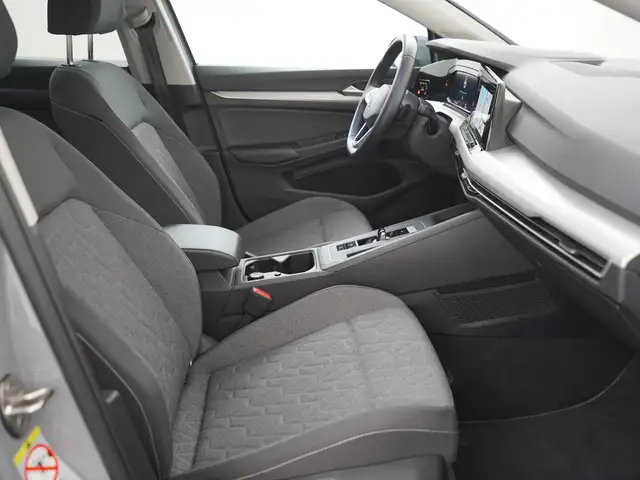 Volkswagen Golf view 3