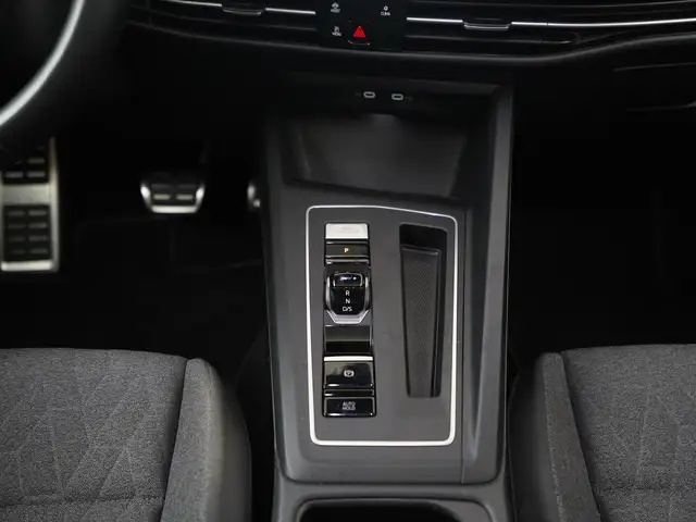 Volkswagen Golf view 11