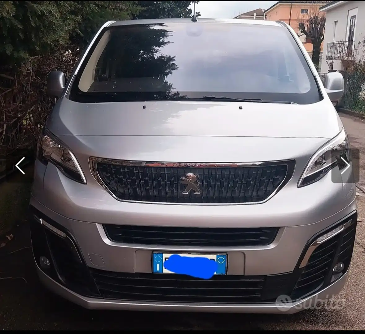 Peugeot Traveller Expert Stříbrná - 1