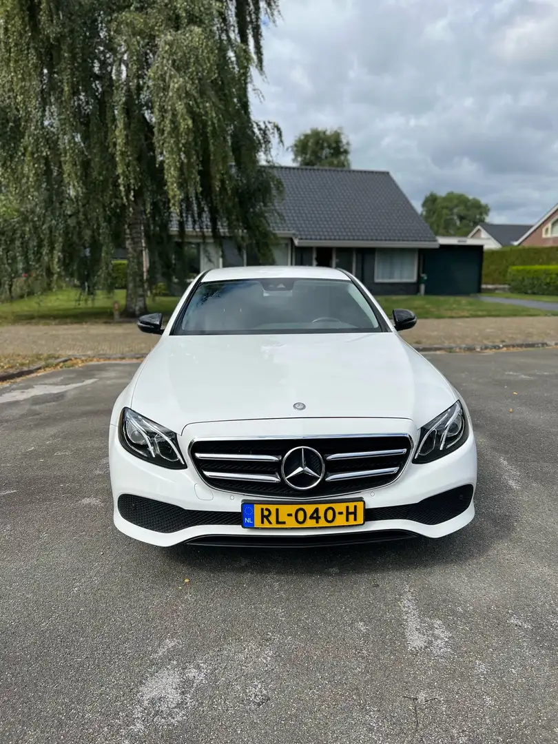 Mercedes-Benz E 220 AMG Night Pakket Widescreen Wit - 1