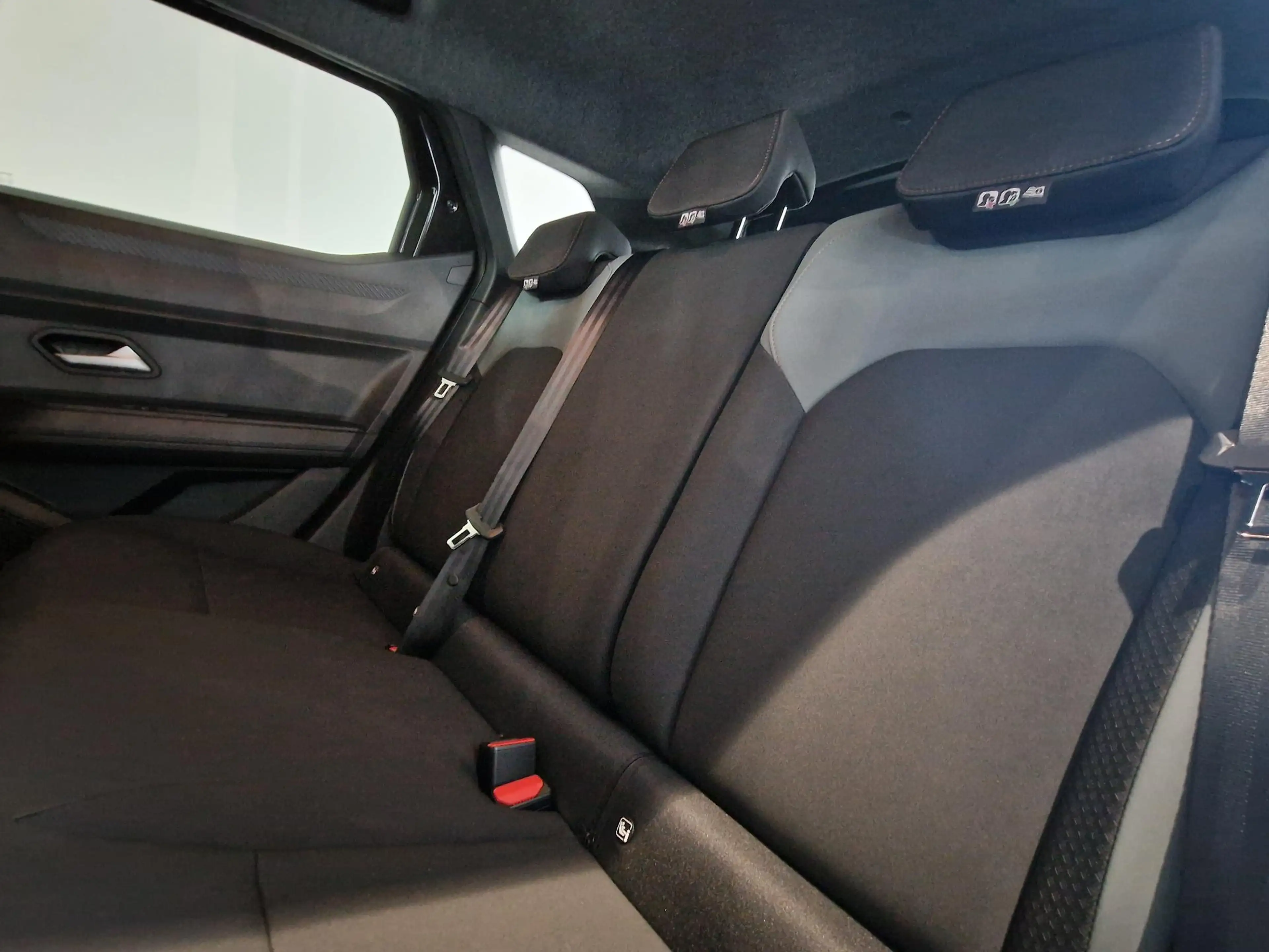 Dacia Duster 1.8 hybrid 155 extreme NIEUW VOORRAADKORTING PRIJS — photo 8