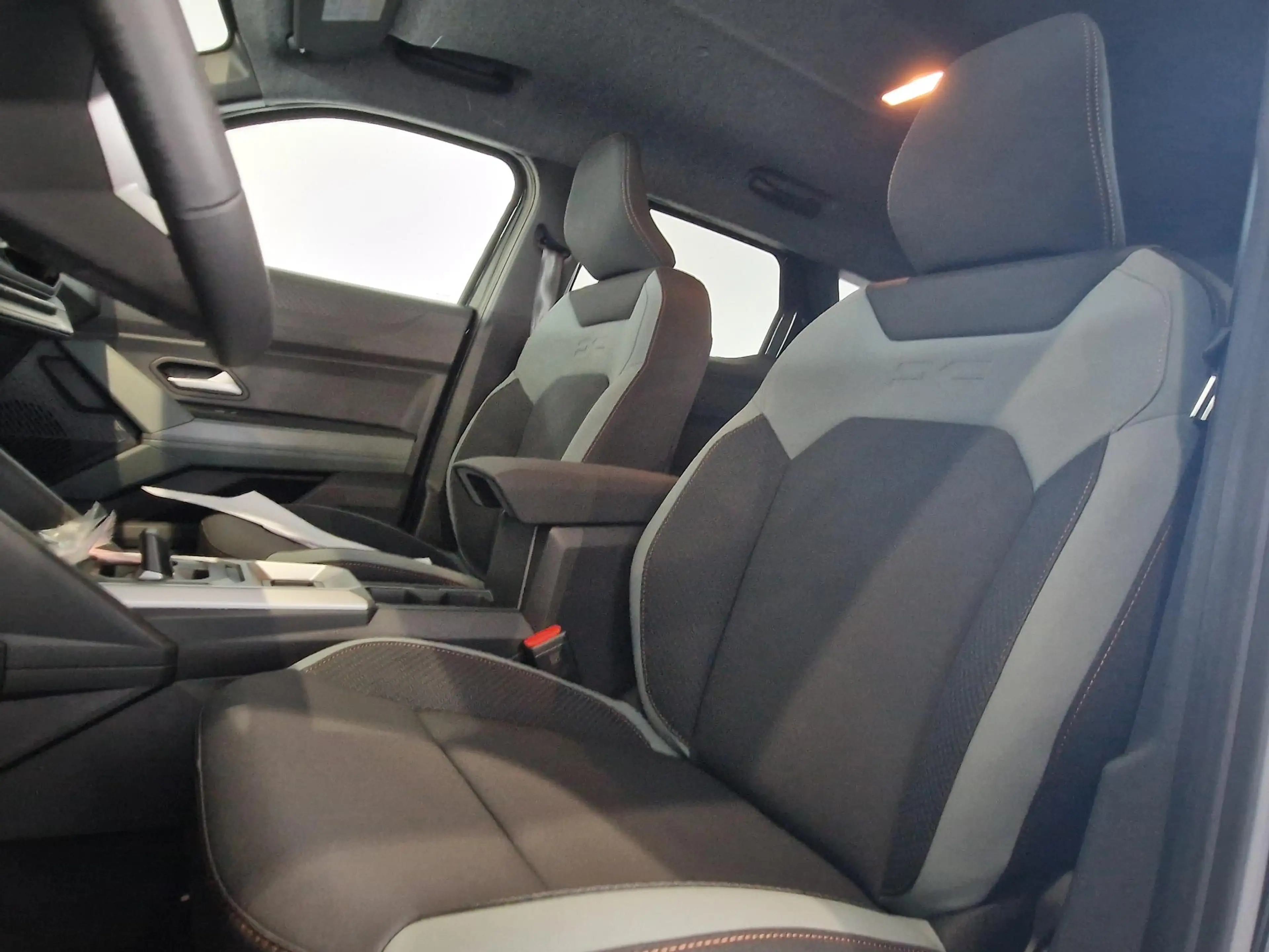 Dacia Duster 1.8 hybrid 155 extreme NIEUW VOORRAADKORTING PRIJS — photo 7