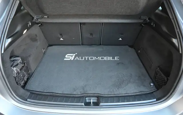 Mercedes-Benz GLA view 15