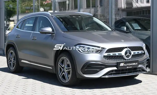 Mercedes-Benz GLA view 7