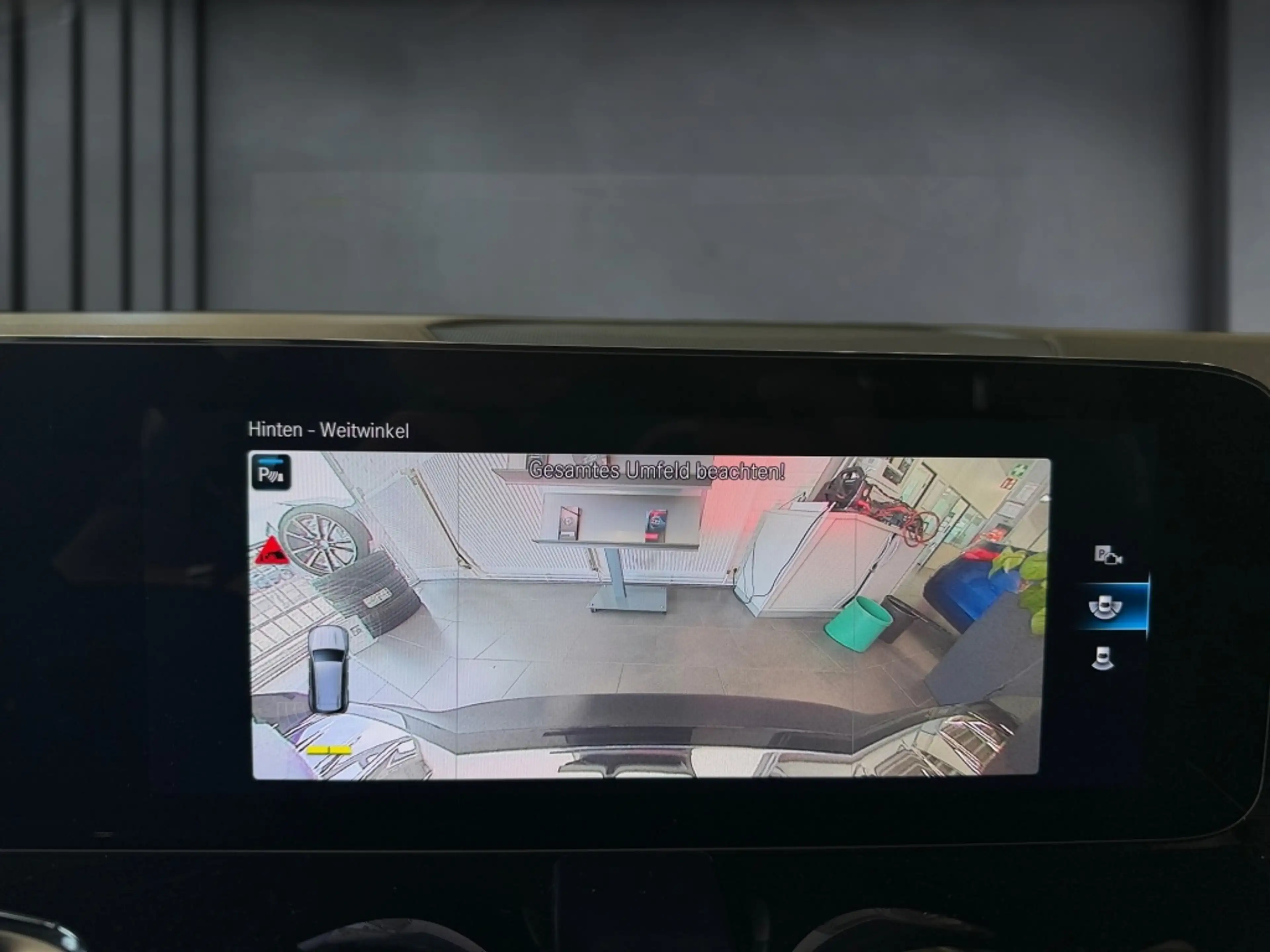 Mercedes-Benz EQB 250 PROGRESSIVE+MBUX+TOTWINKEL+PDC+KAMERA — photo 3