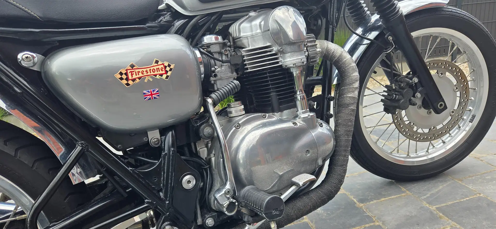 Kawasaki W 650 Gri - 2