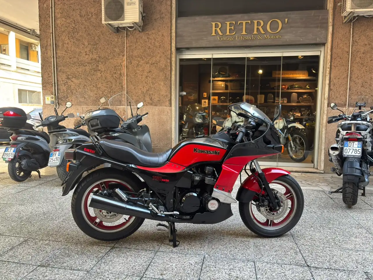 Kawasaki GPZ 750