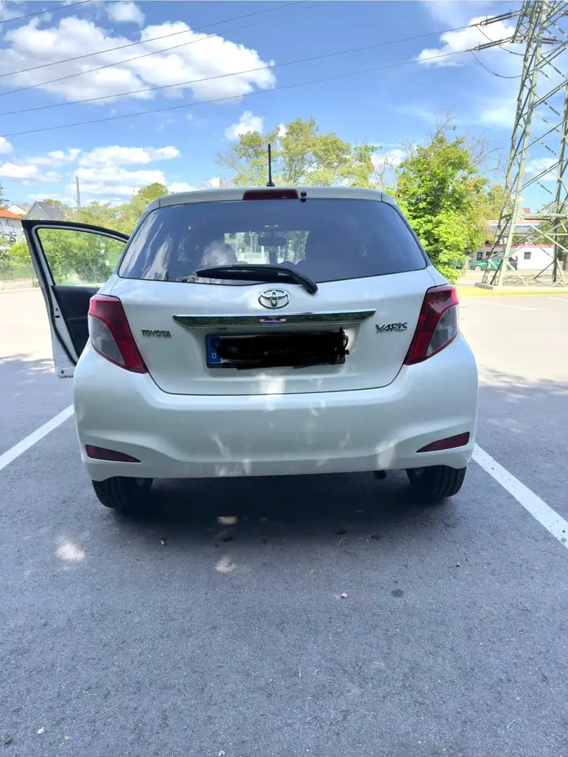 Toyota Yaris 1.33 VVT-i Edition - 2
