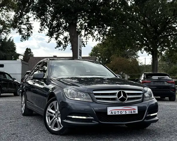 Mercedes-Benz C-Class view 4