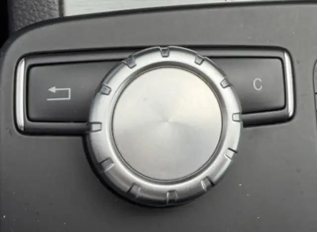 Mercedes-Benz C-Class view 16