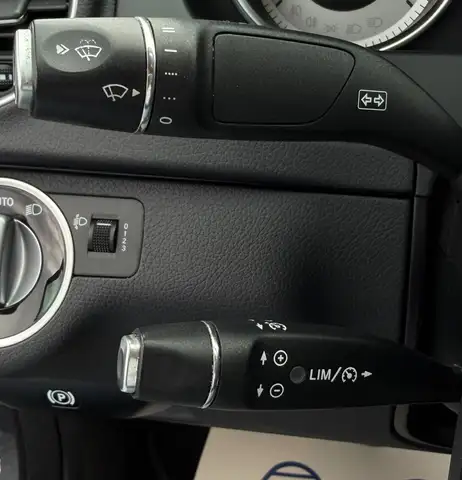 Mercedes-Benz C-Class view 14