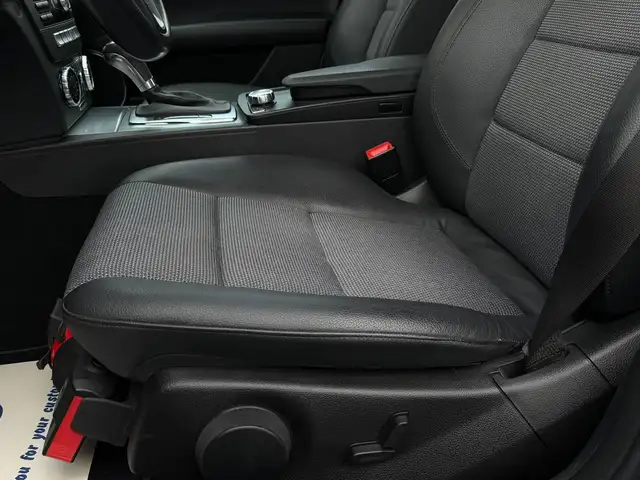 Mercedes-Benz C-Class view 6
