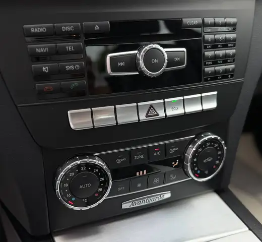 Mercedes-Benz C-Class view 11