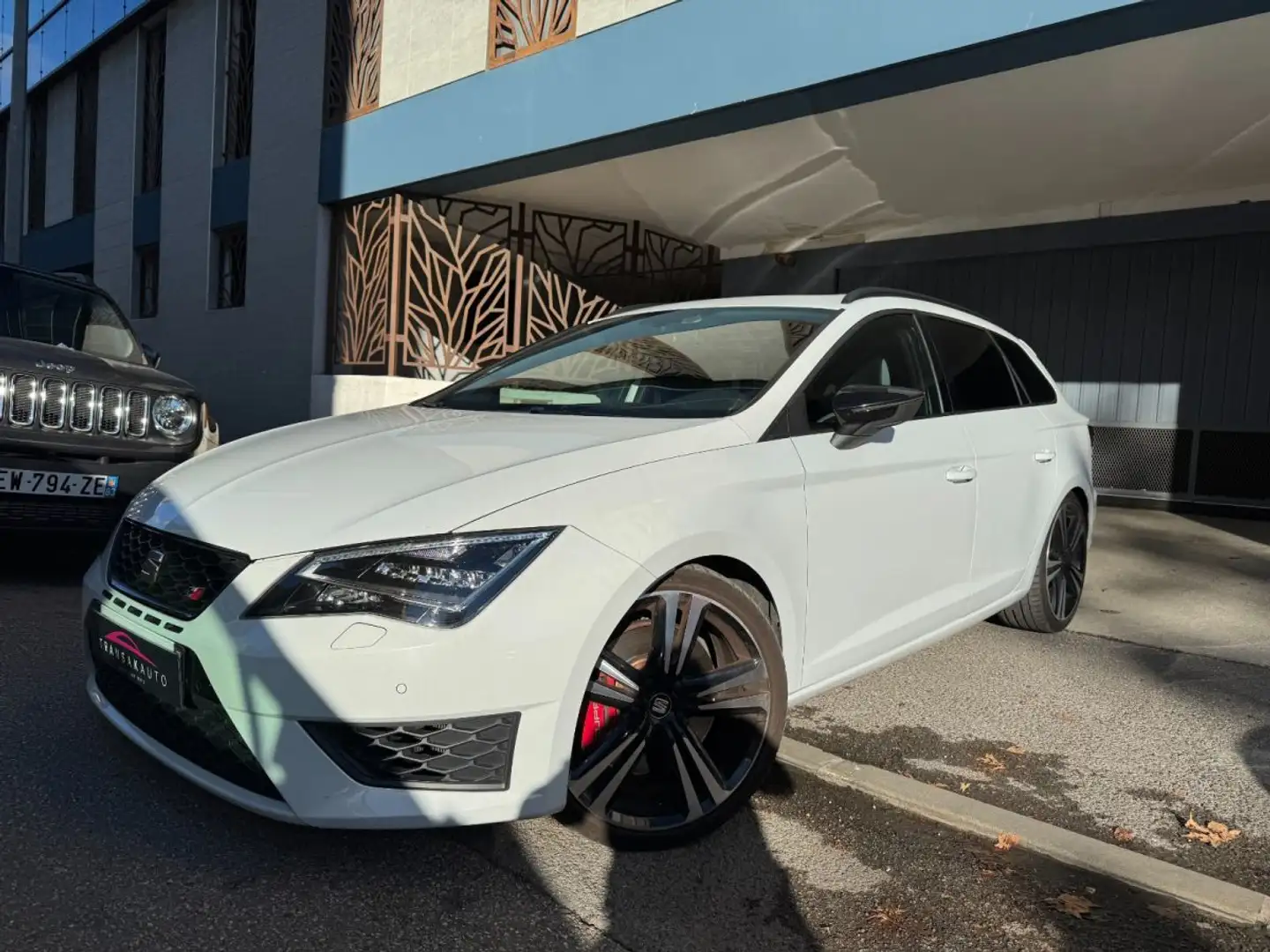 SEAT Leon 2.0l TSI 290 CV Cupra DSG6 ~ Toit ouvrant panoramique ~ Siège alcantara ~ Carplay Weiß - 1